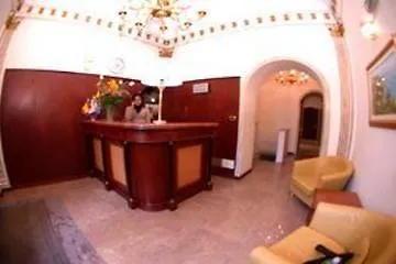 Lella Отель 2*